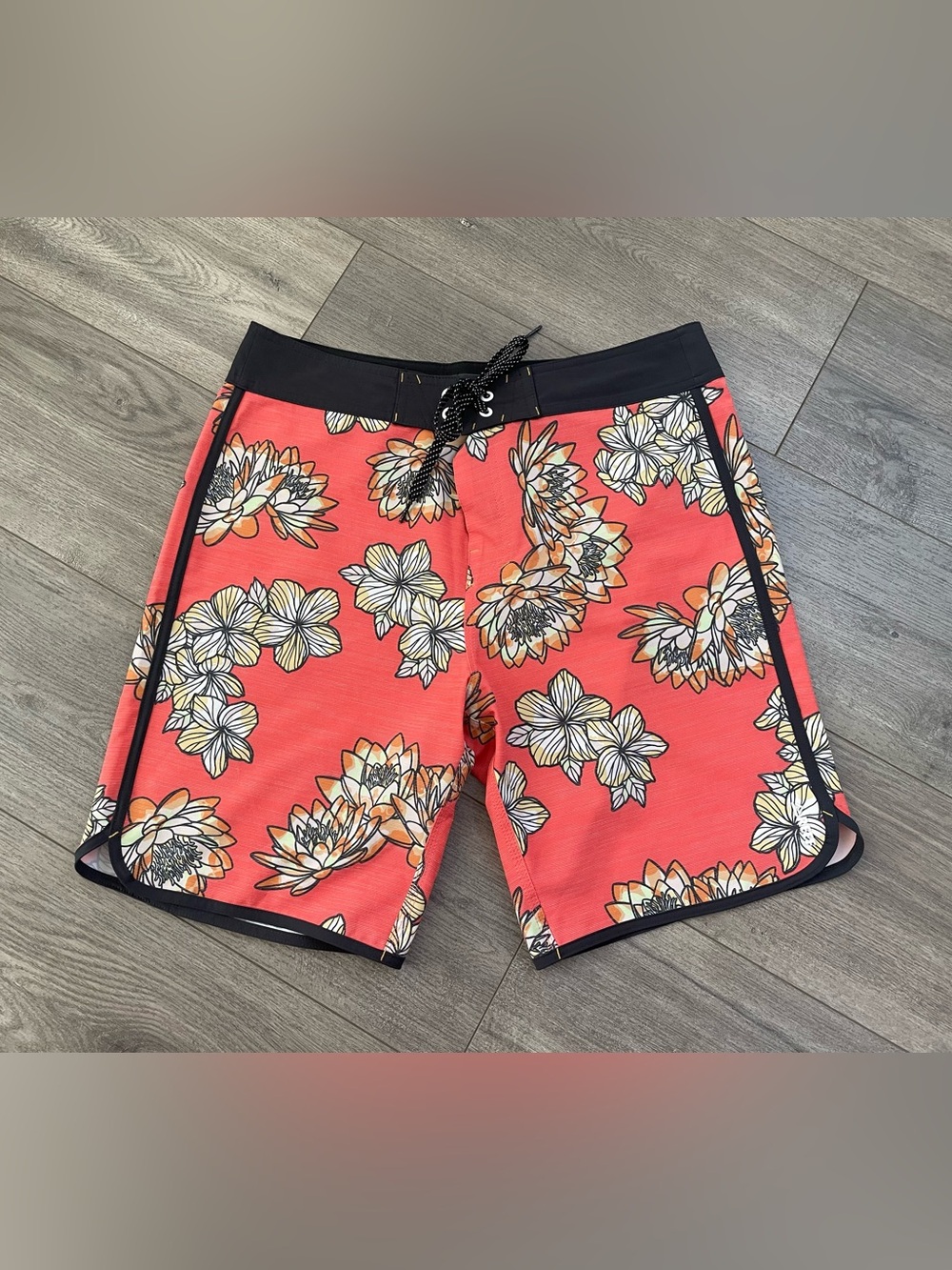 New Reef Men's Coral Floral Swim Trunks with Black Trim